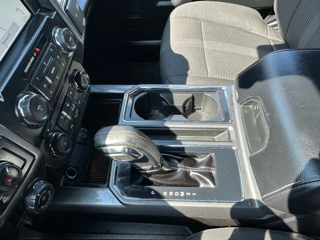 2016 Ford F-150 XLT photo 25