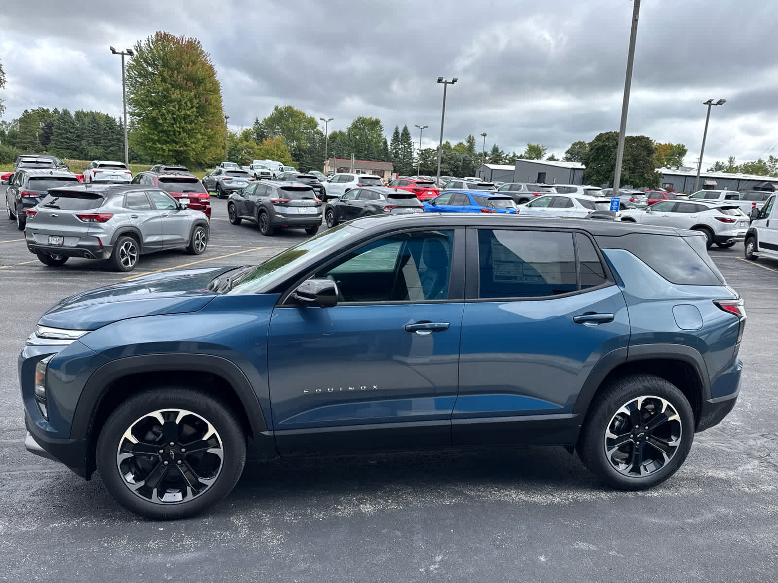 2026 Chevrolet Equinox LT photo 10