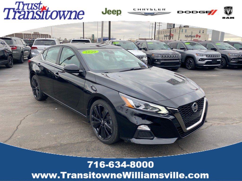 2020 Nissan Altima SR's photo