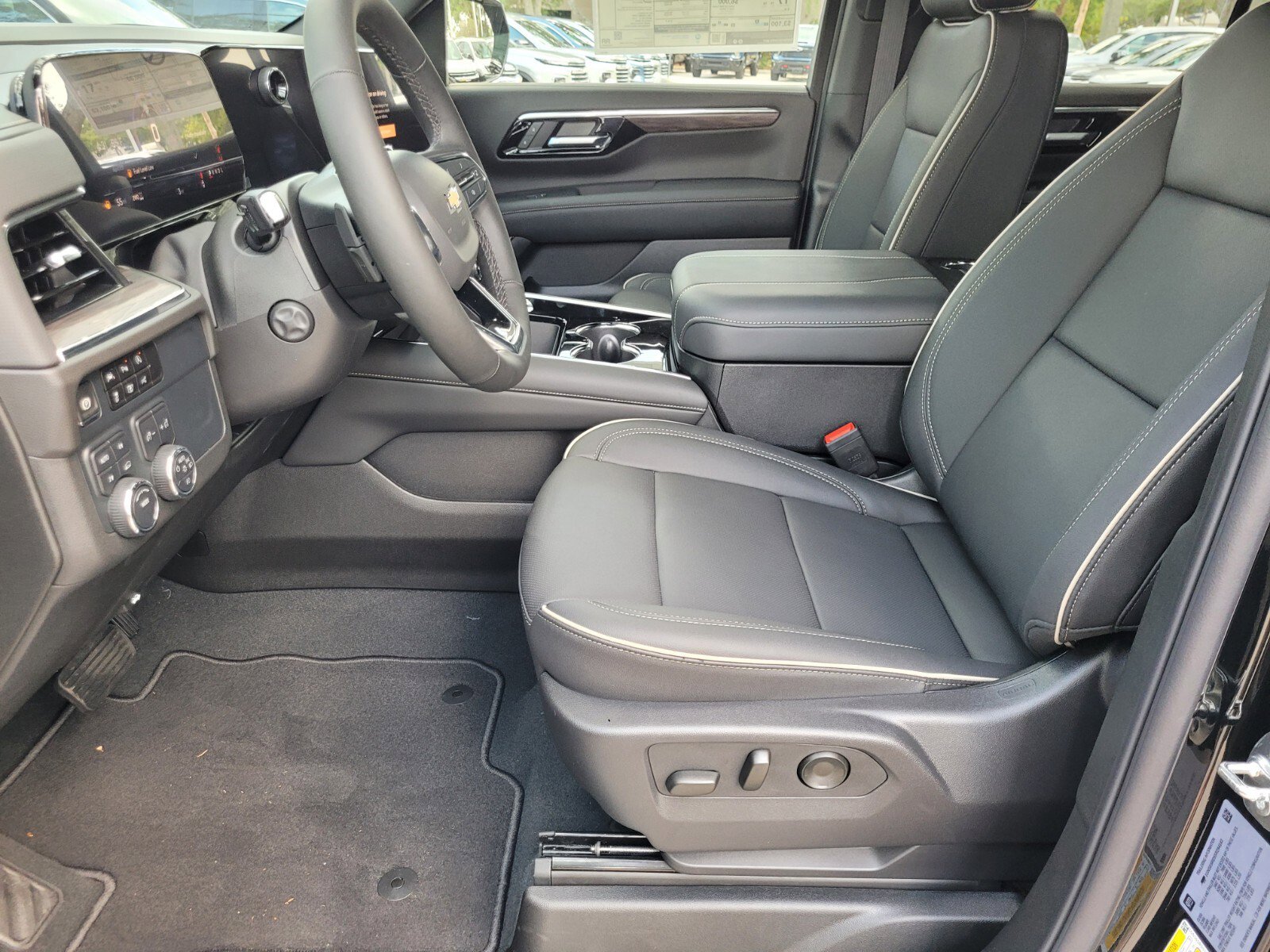 2025 Chevrolet Tahoe Premier photo 23