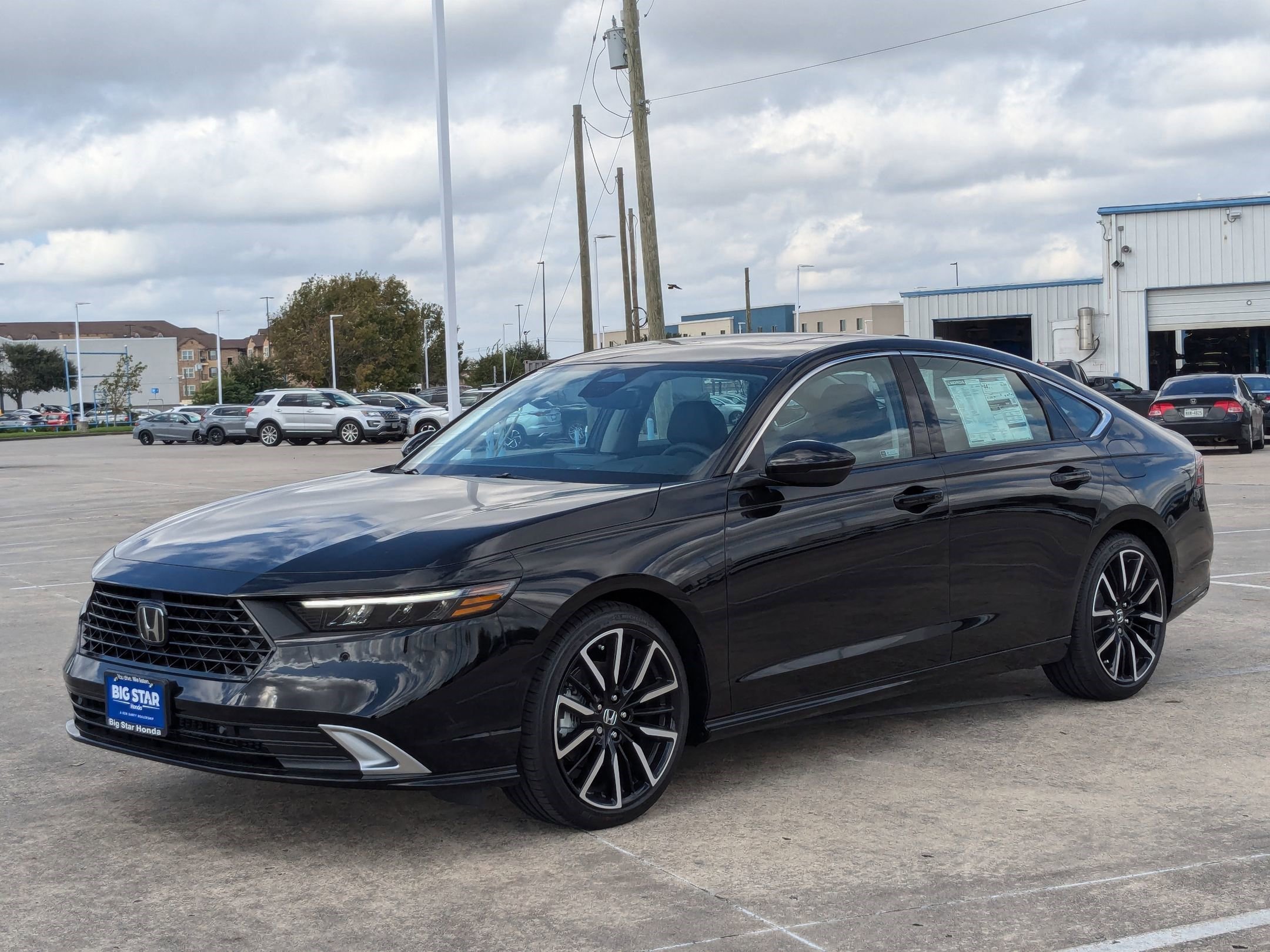2025 Honda Accord Hybrid Touring photo 8