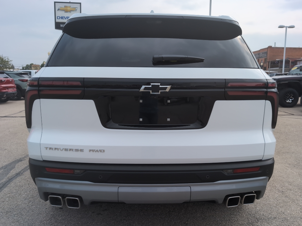 2026 Chevrolet Traverse photo 3