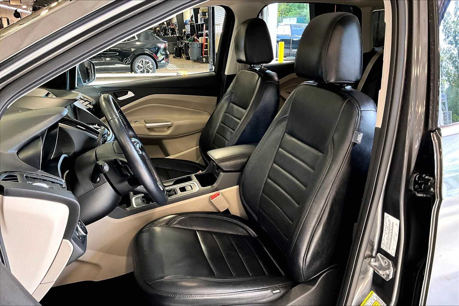 2017 Ford Escape Titanium photo 10