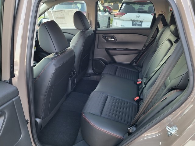 2026 Nissan Rogue SV photo 12