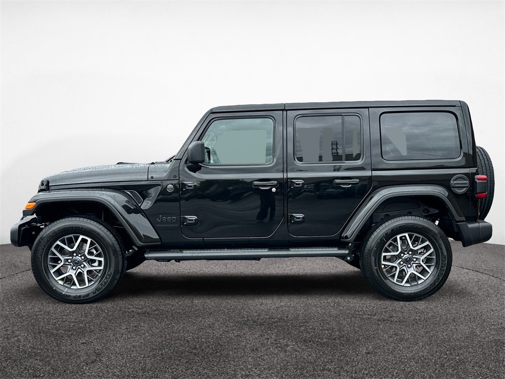 2025 Jeep Wrangler Sahara photo 3
