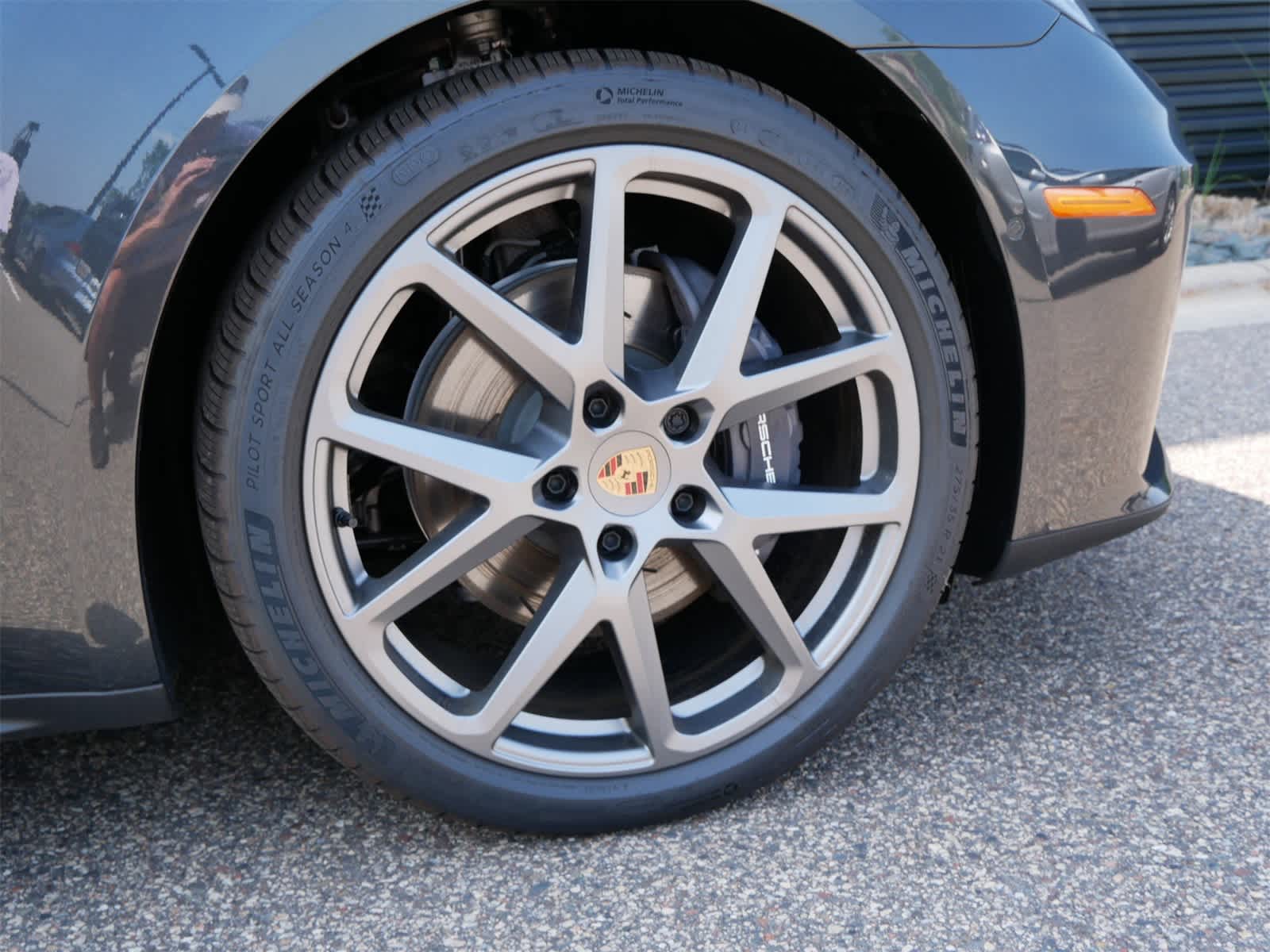 2025 Porsche Panamera 4 photo 23