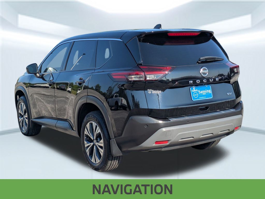 2021 Nissan Rogue SV photo 3
