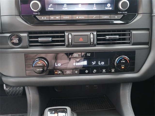 2025 Nissan Pathfinder S photo 4