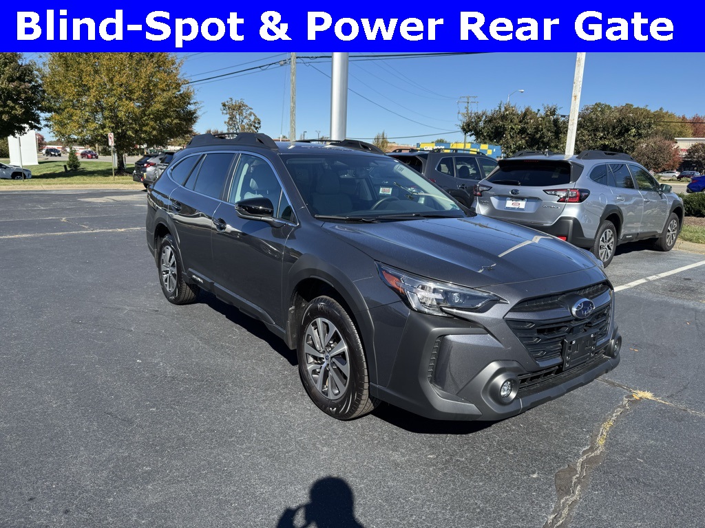 2025 Subaru Outback Premium's photo