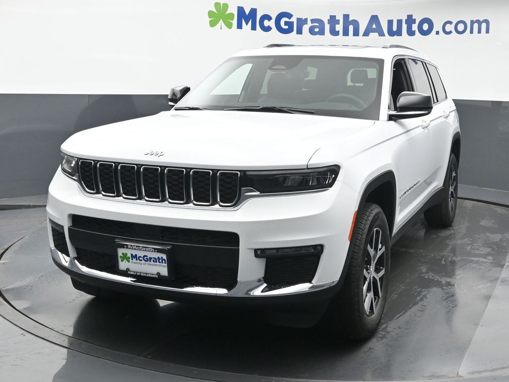 2025 Jeep Grand Cherokee Limited photo 3
