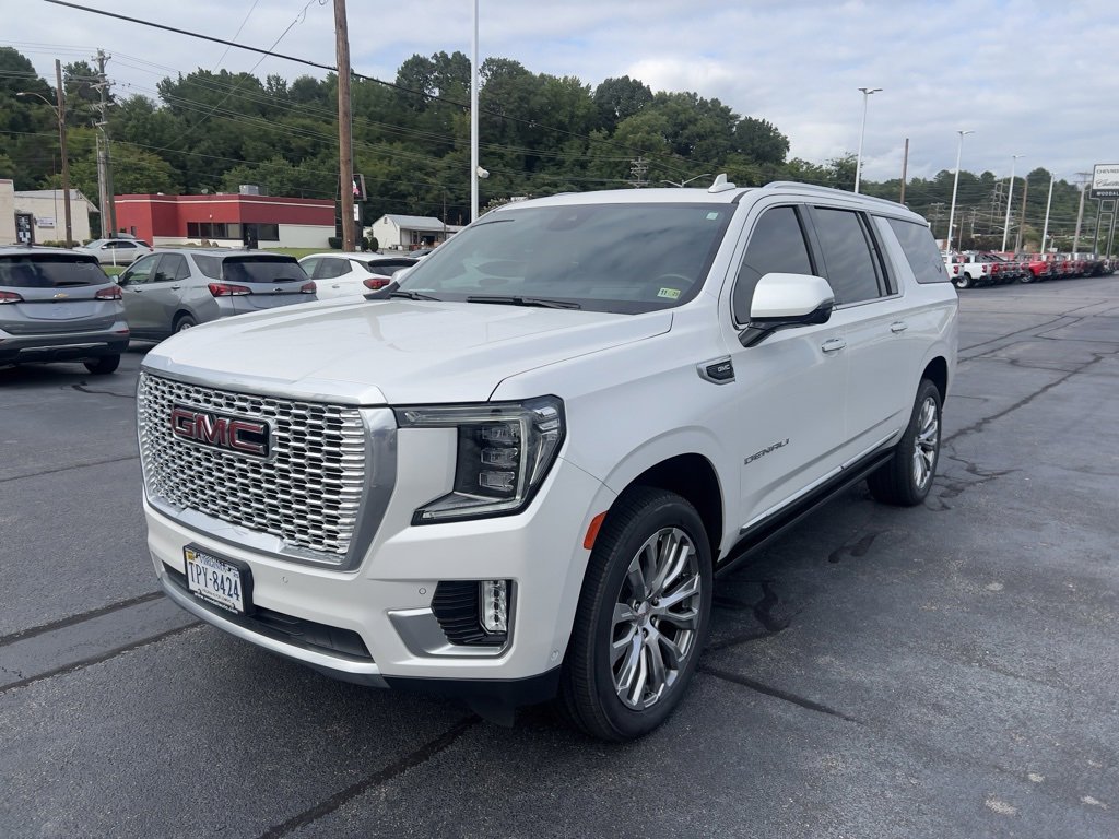 2023 Gmc Yukon XL Denali photo 3