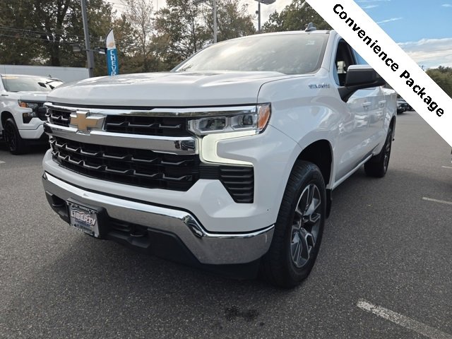 2022 Chevrolet Silverado 1500 LT photo 2