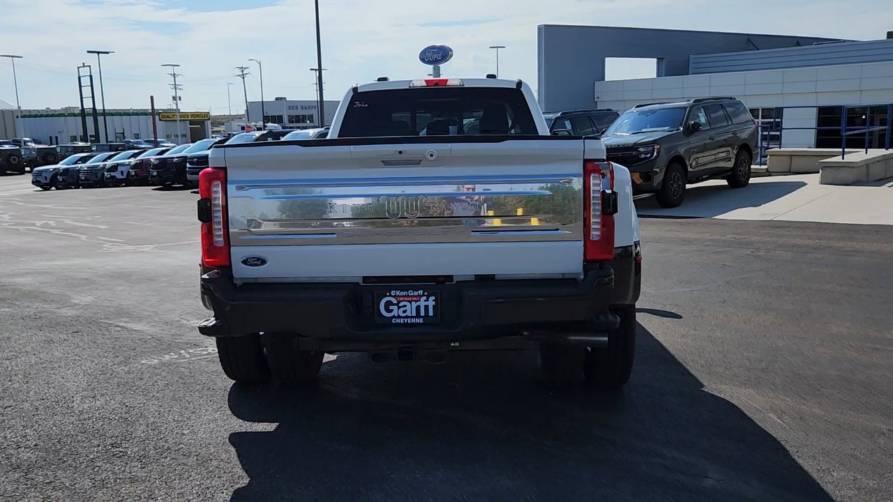 2025 Ford F-350 King Ranch photo 4