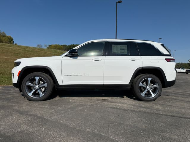 2025 Jeep Grand Cherokee Limited photo 8