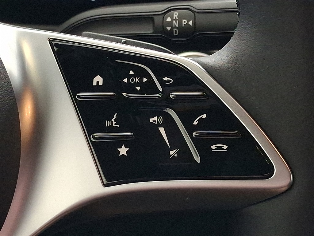 2025 Mercedes Benz EQB 300 4MATIC photo 16