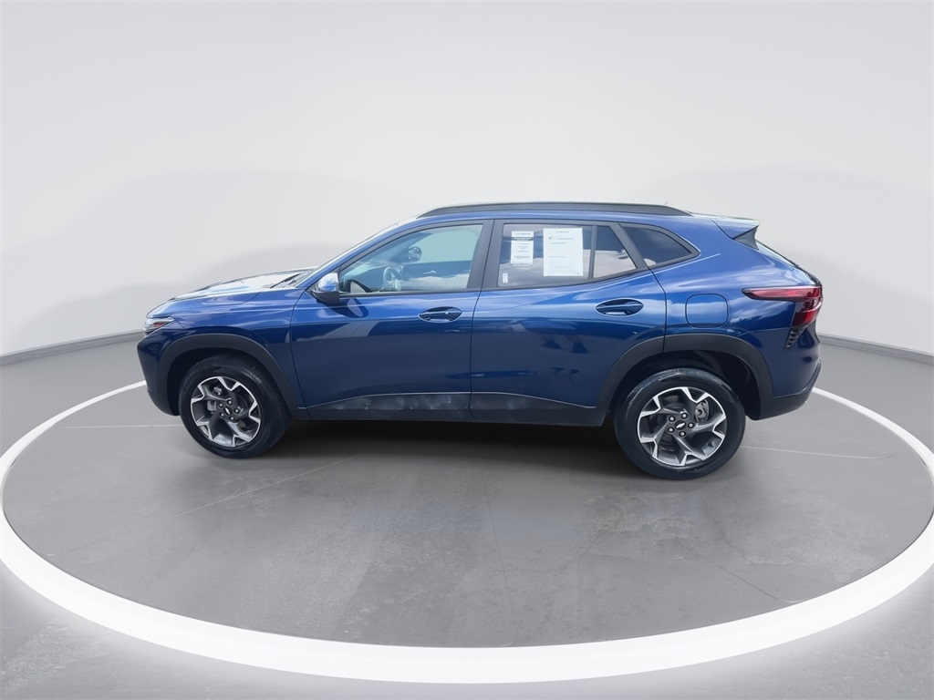 2024 Chevrolet Trax LT photo 5