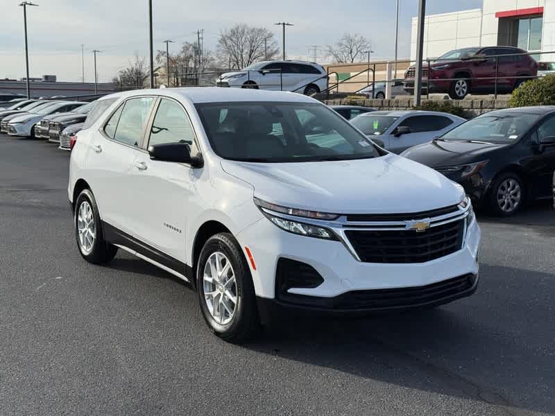 2024 Chevrolet Equinox LS's photo