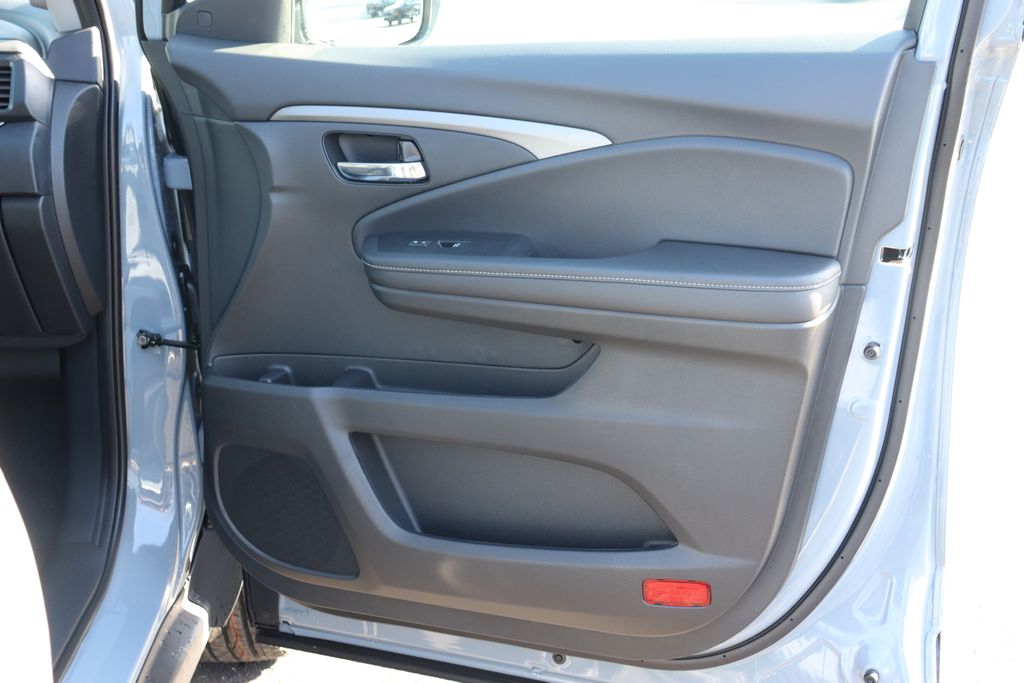 2026 Honda Ridgeline RTL photo 17