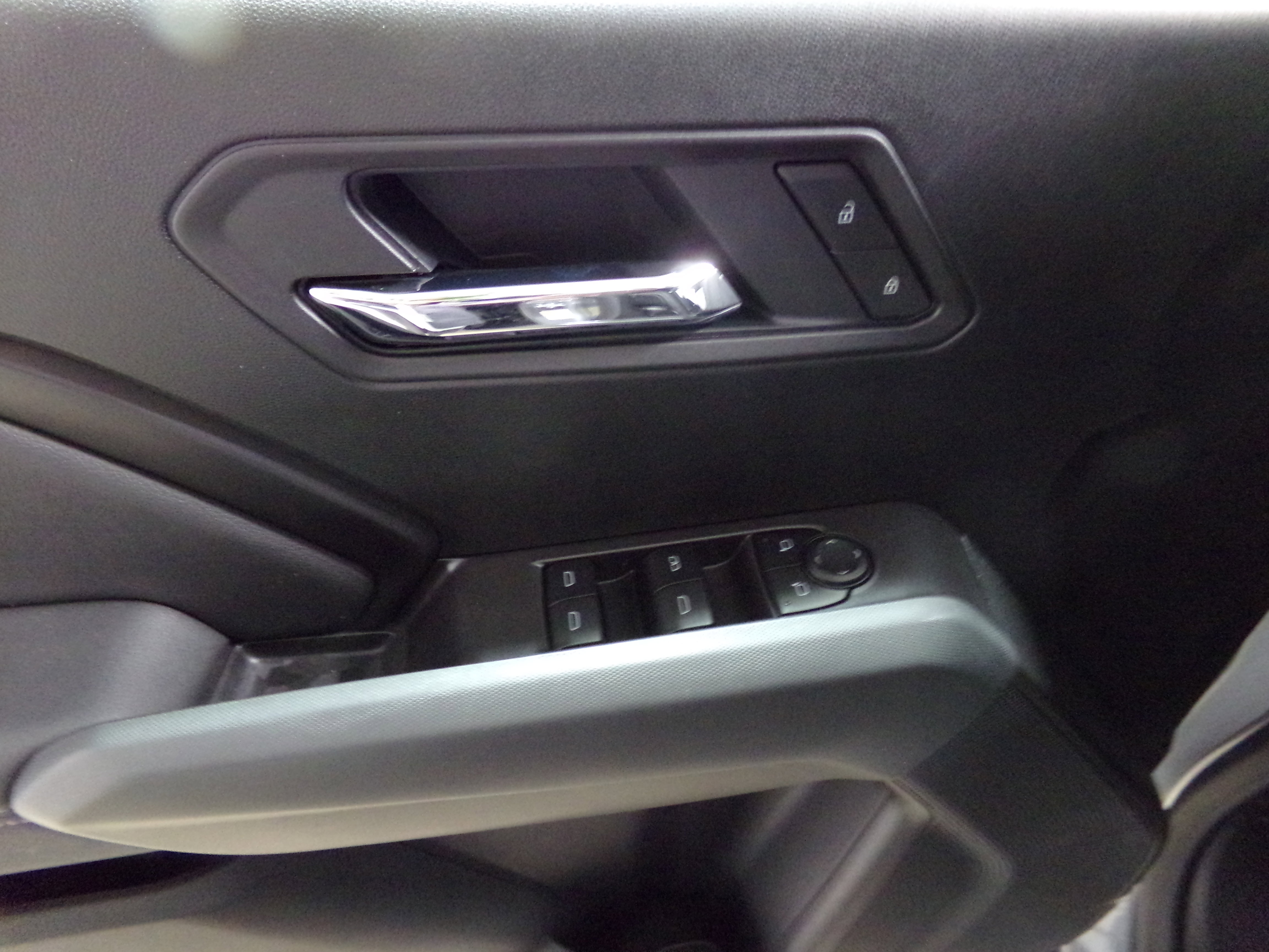 2026 Chevrolet Colorado LT photo 12