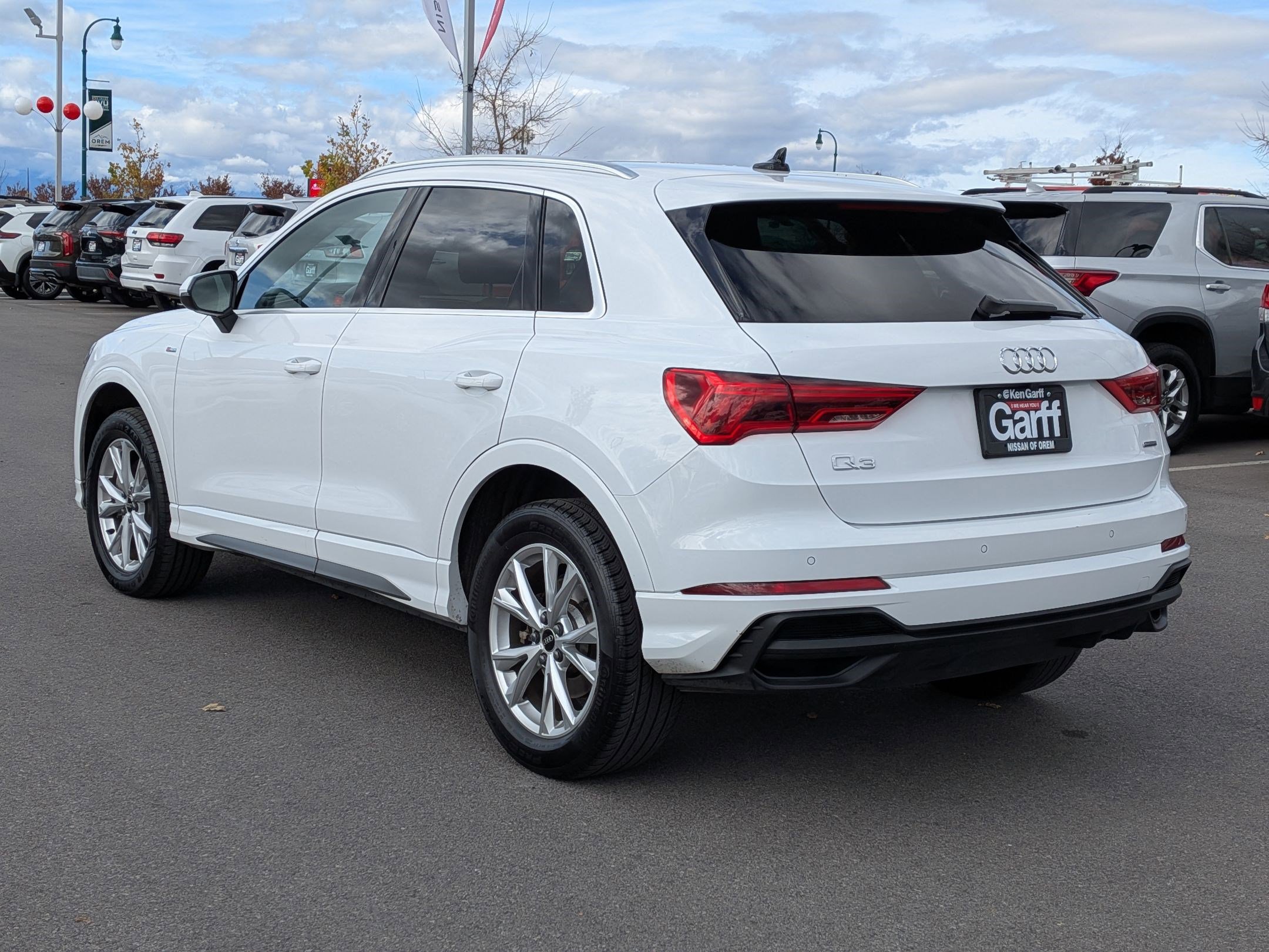 2024 Audi Q3 S line Premium photo 4