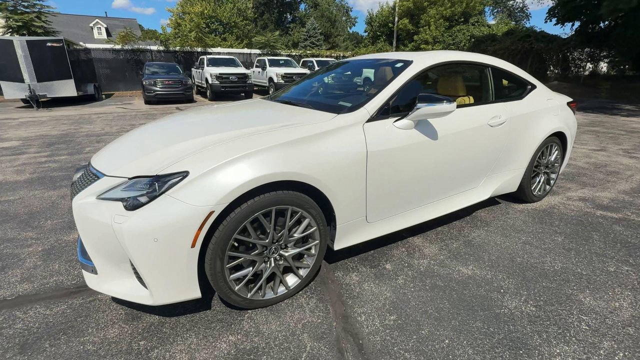 2019 Lexus RC 300 photo 4