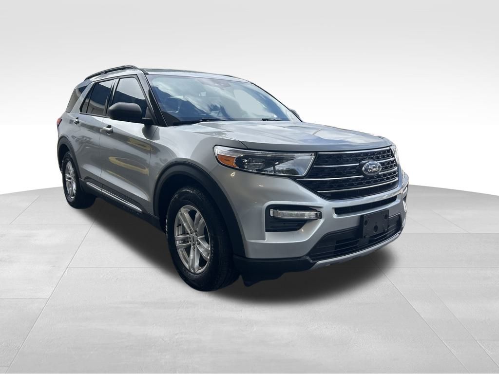 2020 Ford Explorer XLT photo 2