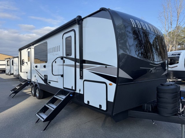 2025 Forest River Rockwood Ultra Lite 