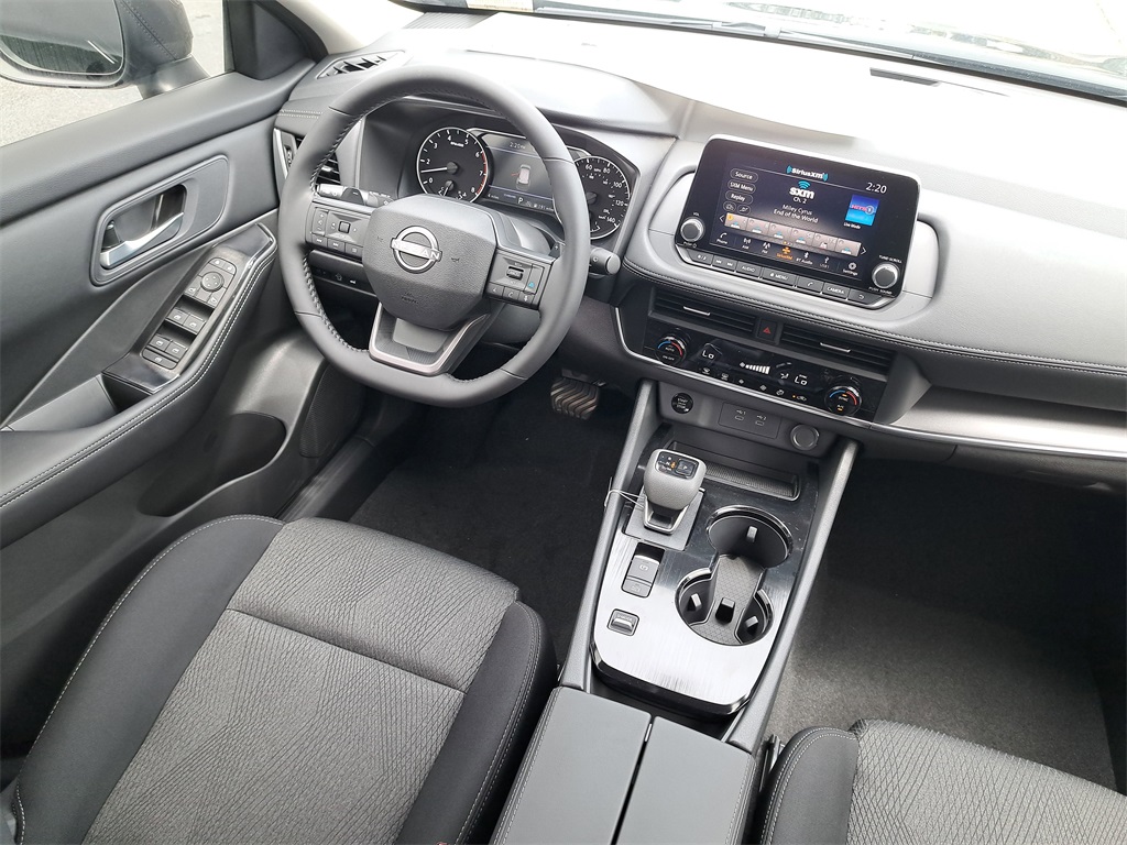 2026 Nissan Rogue SV photo 15