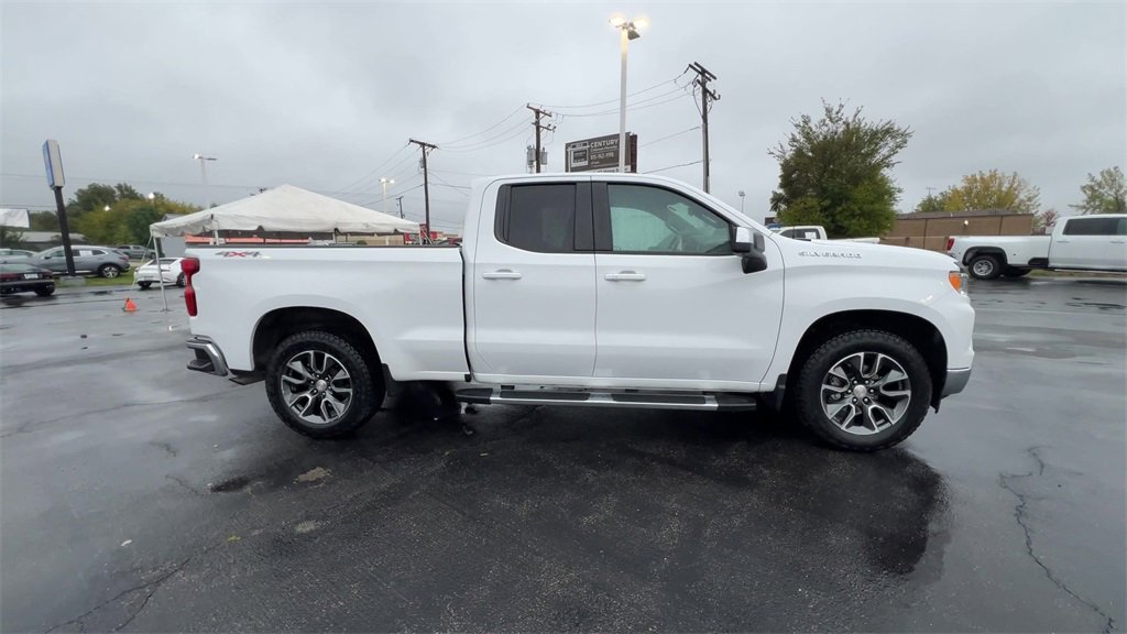 2023 Chevrolet Silverado 1500 LT photo 9