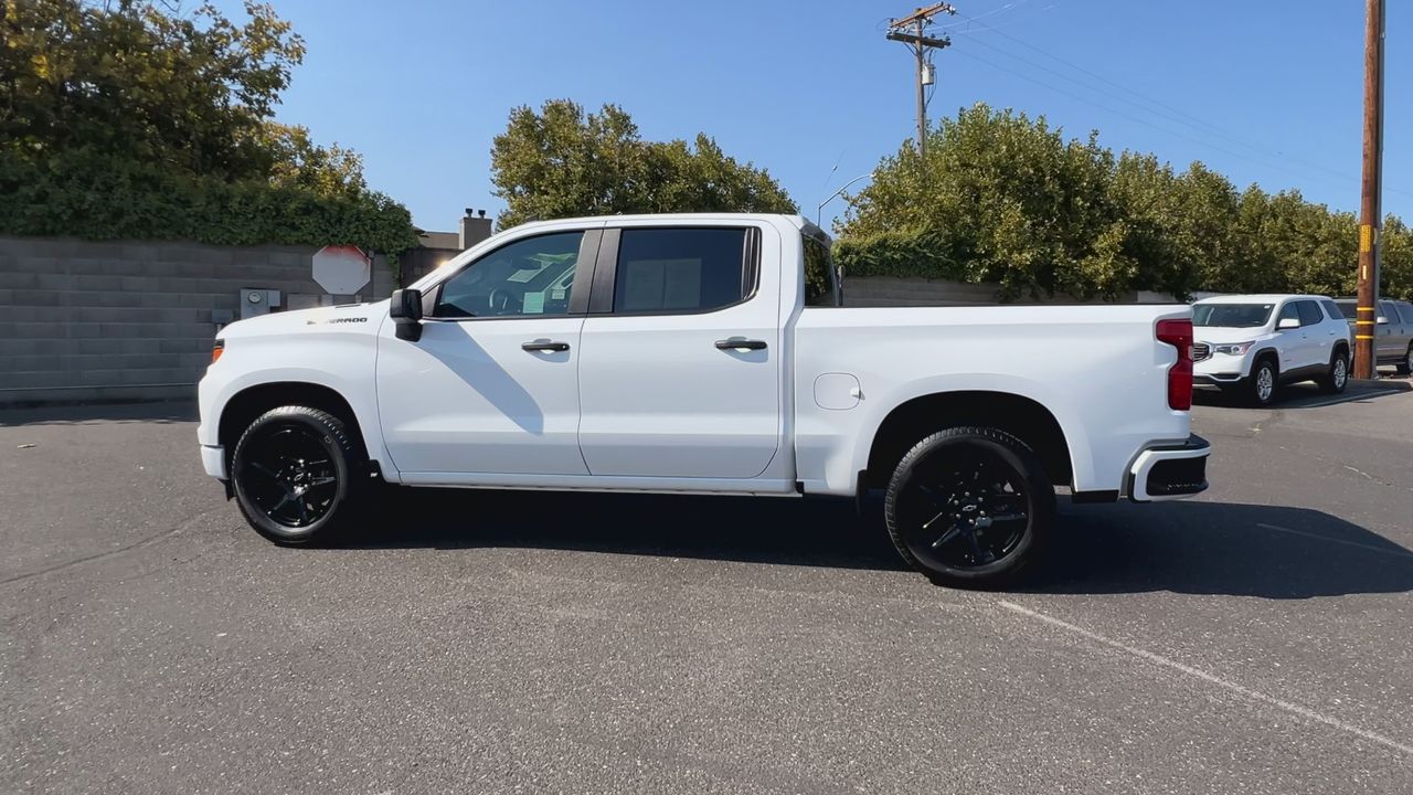 2025 Chevrolet Silverado 1500 Custom photo 40