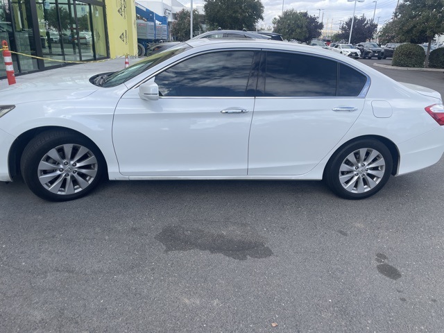 2015 Honda Accord Touring photo 2