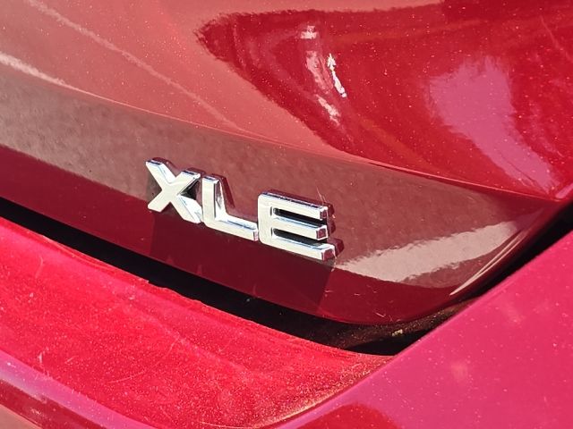 2021 Toyota Highlander XLE photo 9
