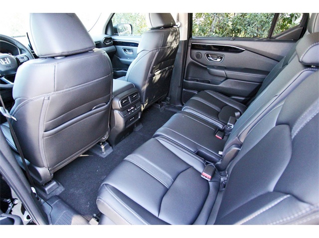 2025 Honda Pilot EX-L photo 6