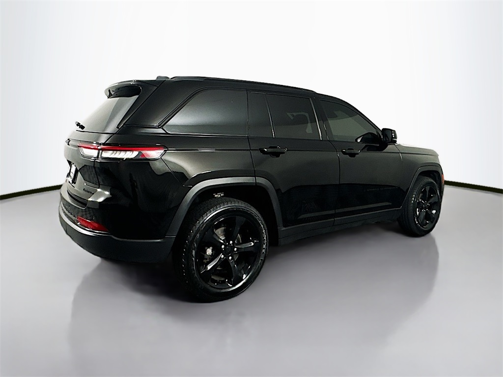 2024 Jeep Grand Cherokee Limited photo 4