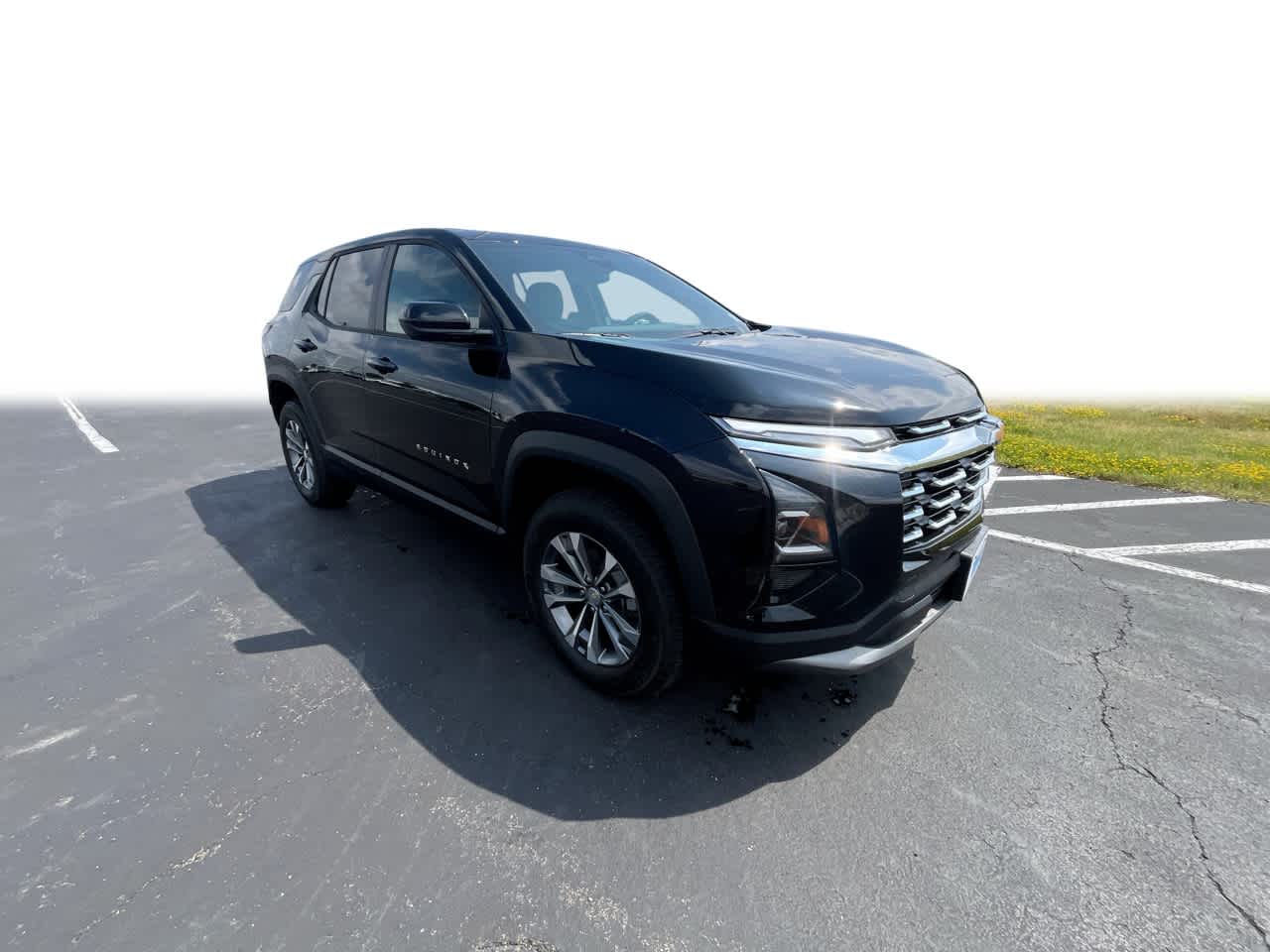 2026 Chevrolet Equinox LT photo 2