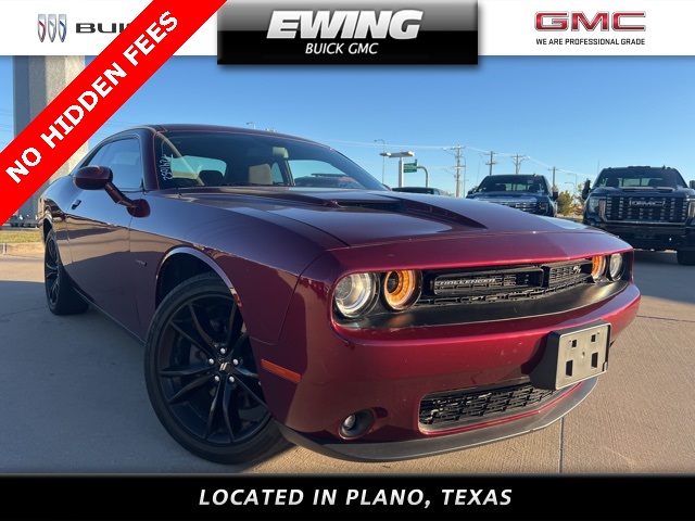 2018 Dodge Challenger R/T's photo