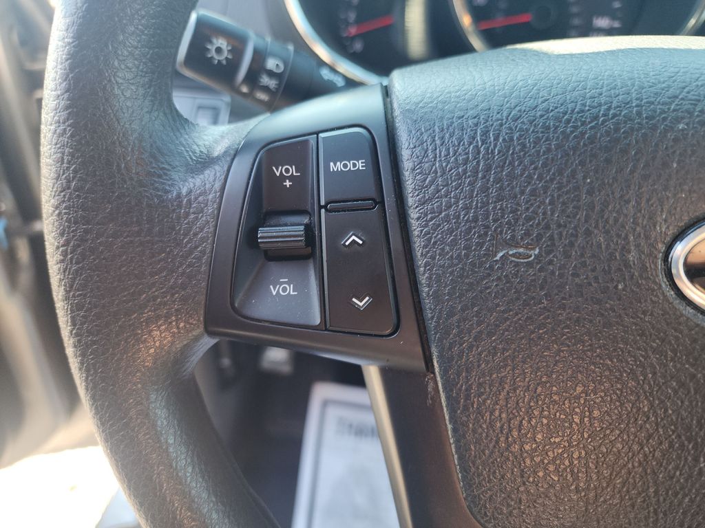2013 Kia Sorento LX photo 25
