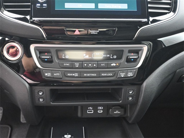 2026 Honda Ridgeline Black Edition photo 3