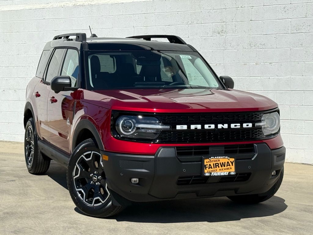 2025 Ford Bronco Sport Outer Banks photo 2