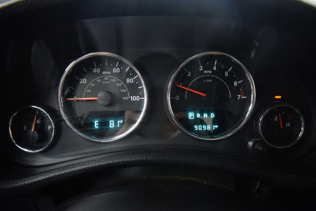 2014 Jeep Wrangler Unlimited Sport photo 13