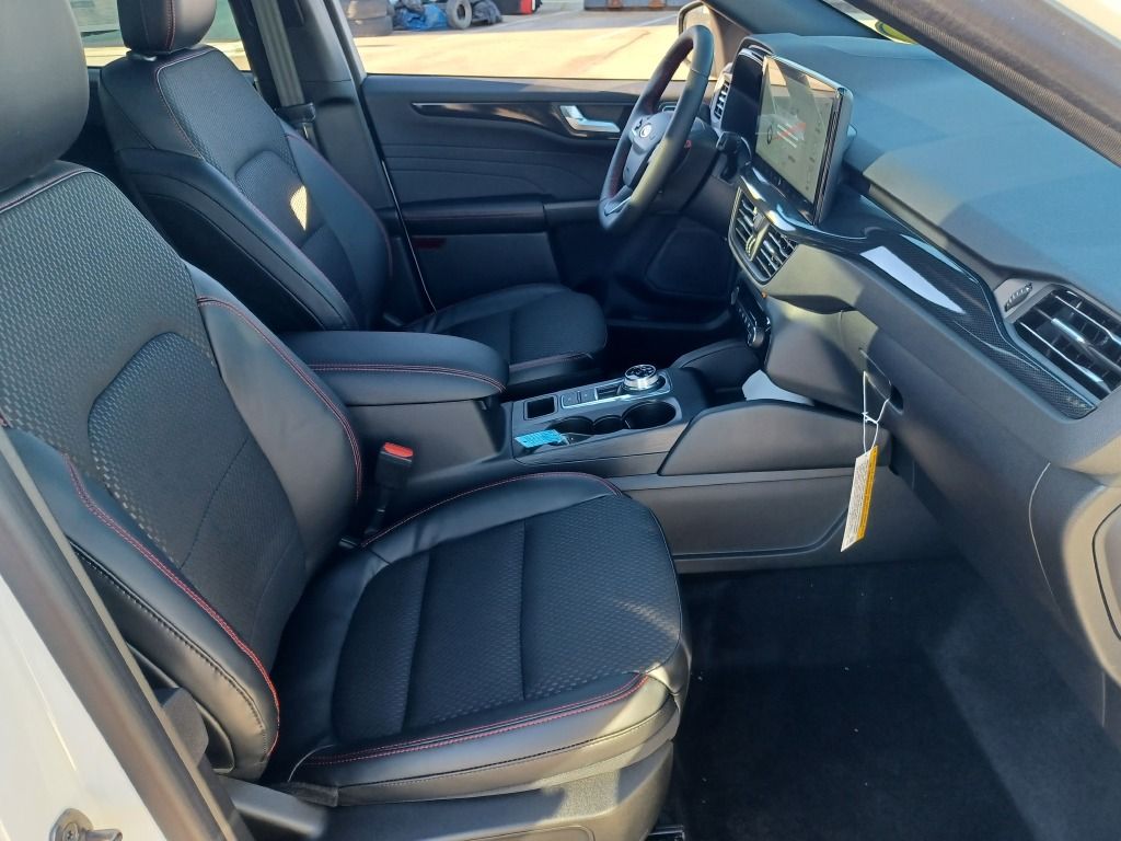 2024 Ford Escape ST-Line Select photo 3