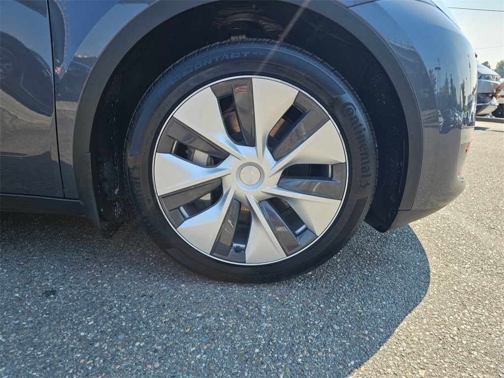 2023 Tesla Model Y Long Range photo 10