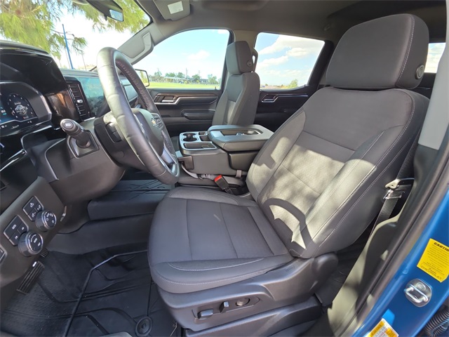 2024 Chevrolet Silverado 1500 LT photo 12