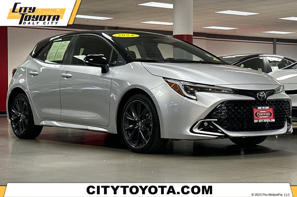 2024 Toyota Corolla Hatchback XSE