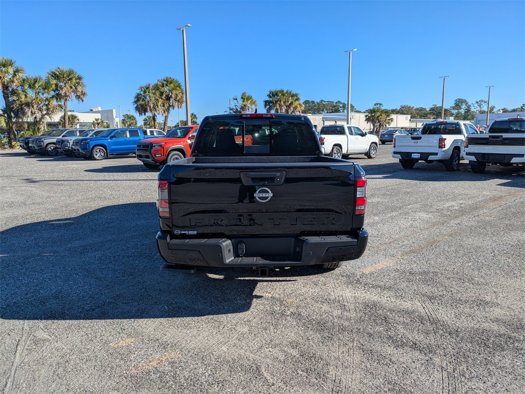 2026 Nissan Frontier SV photo 3