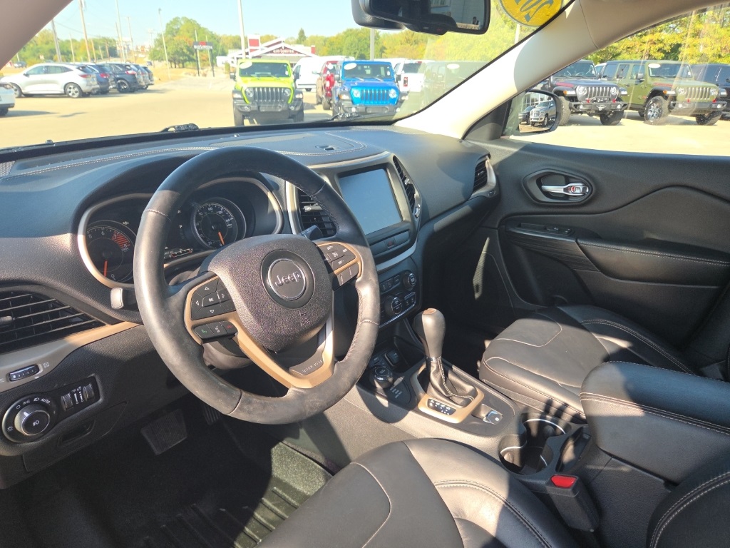 2016 Jeep Cherokee Limited photo 13