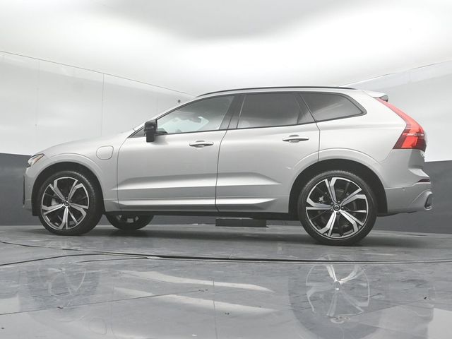 2022 VOLVO XC60 - Image 42