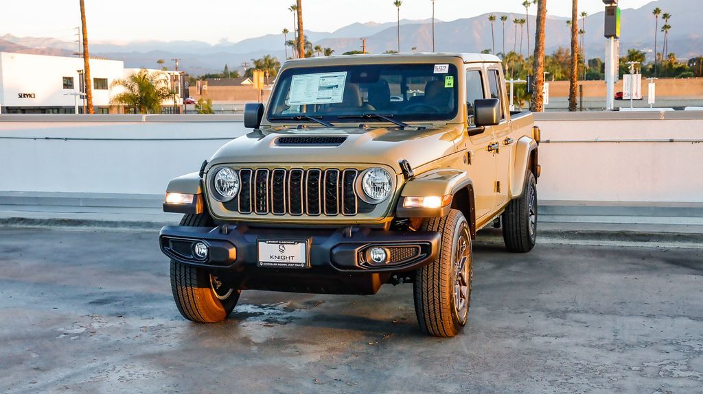 2025 Jeep Gladiator Sport S photo 3