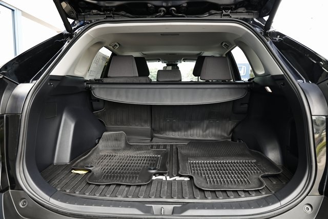 2024 Toyota RAV4 Hybrid XLE photo 29