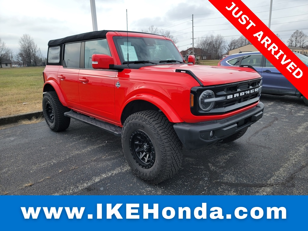 2023 Ford Bronco 4-Door Outer Banks's photo